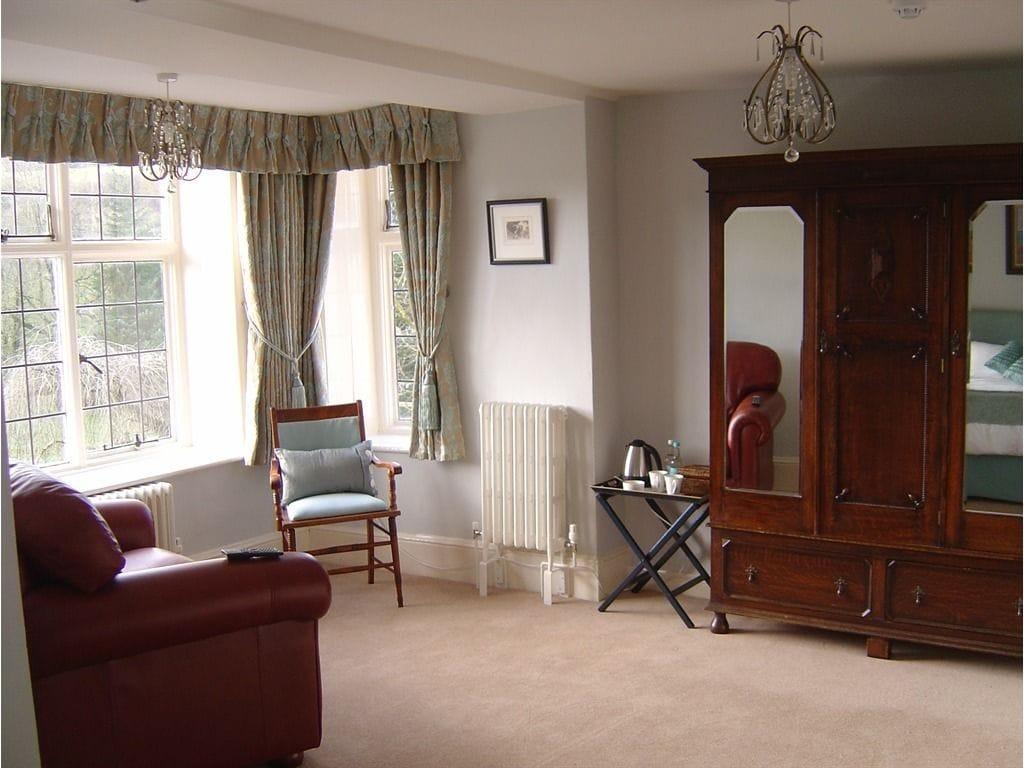 Edgcott House 3*