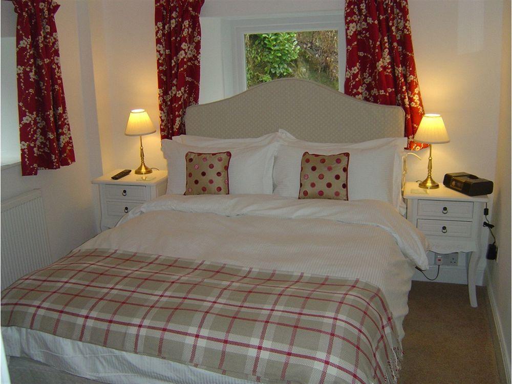 Edgcott House Гостевой дом Exford